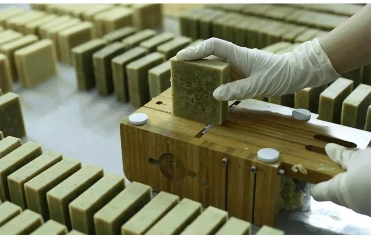 1760079991392969.jpg imgi_6_1743066209122296.jpg